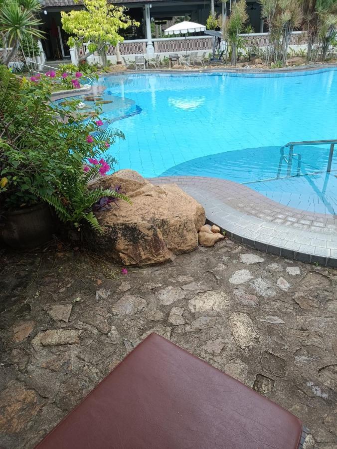 Ban Nam Mao Resort Na Chom Thian Ngoại thất bức ảnh